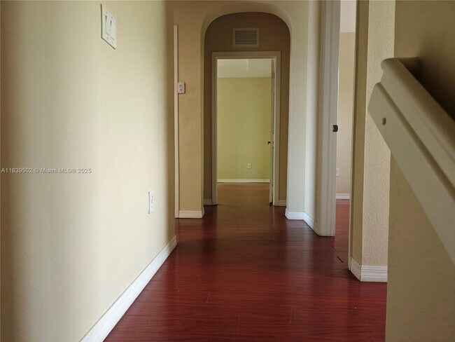 Building Photo - 27563 SW 137th Ct