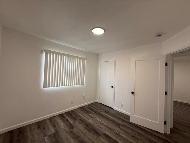 Building Photo - 448 W 87th St