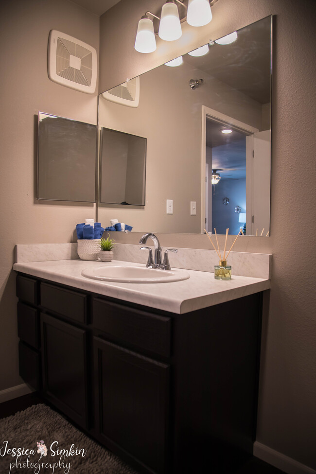 Building Photo - 4701 Tranquility Way