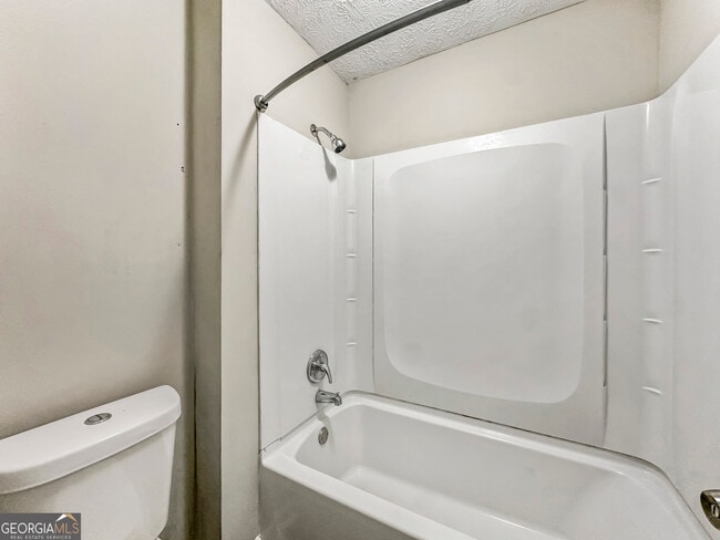 Building Photo - 4187 Clearview Dr