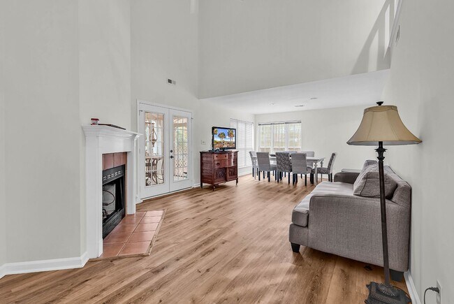 Building Photo - ** $1,000 off your first months rent with a move in by March 1st ** Don't miss out on this gorgeo...