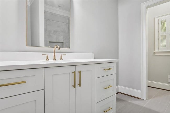 Building Photo - 8900 River Trace Dr