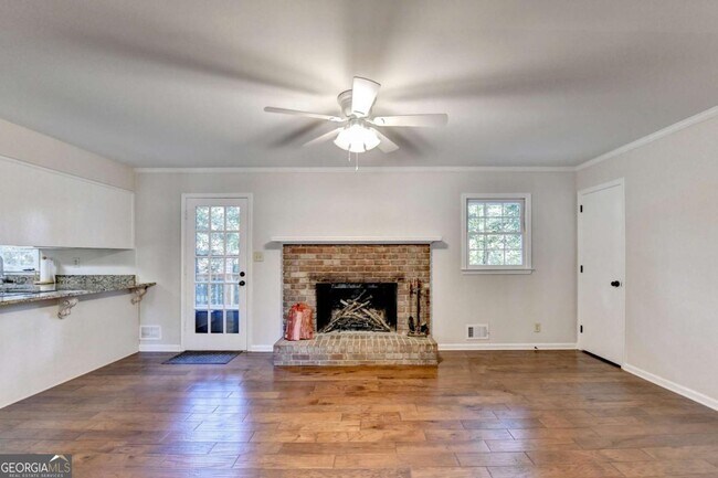 Building Photo - 478 Dorsey Cir SW