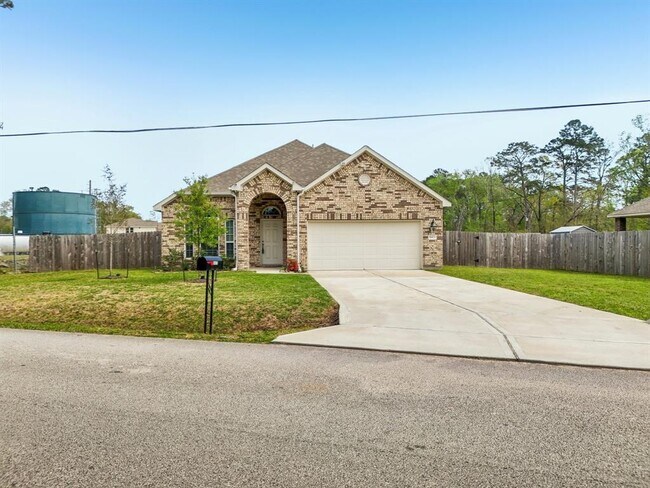 Building Photo - 18473 Railroad Ave