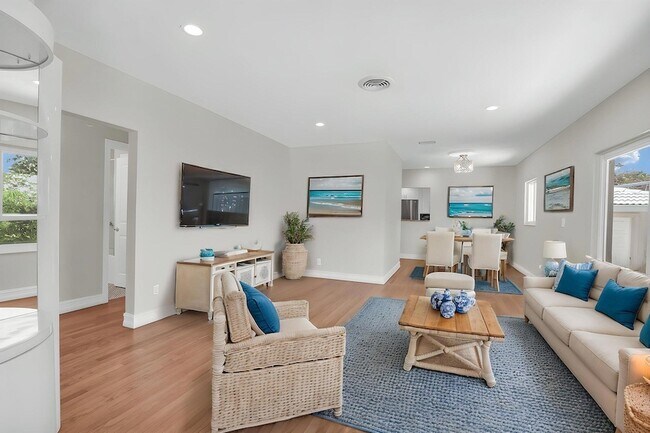Building Photo - 3216 Karen Dr