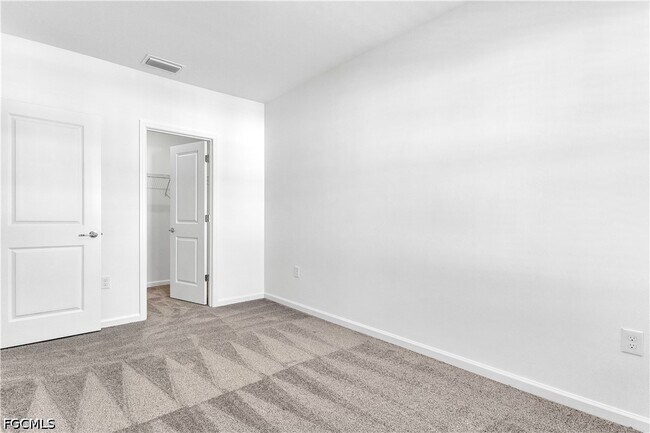 Building Photo - 1424 Weeping Willow Ct