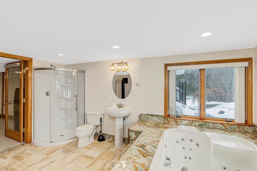 Building Photo - 19 Quimby