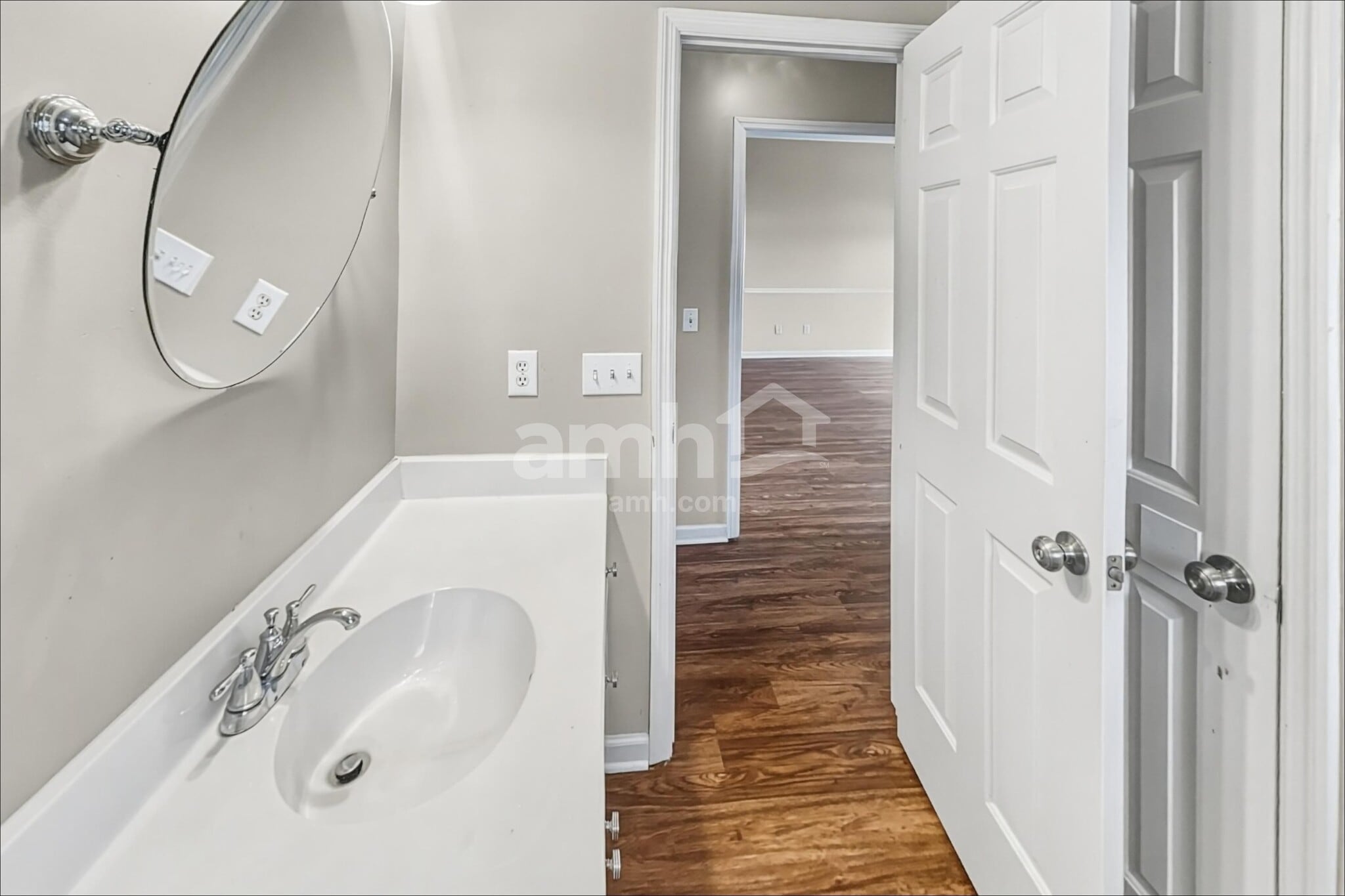 Building Photo - 201 Fox Hunt Ln