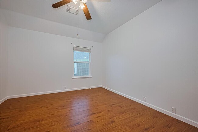 Building Photo - 11042 Sentry Ct