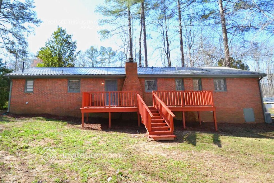 Building Photo - 7290 Hollyhock Dr