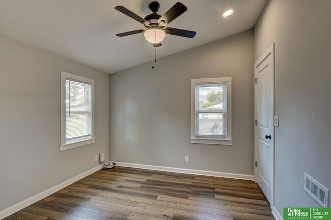 Building Photo - 6519 Parker St