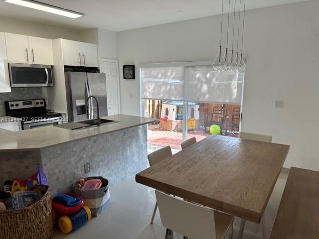 Building Photo - 10850 NW 82nd Terrace