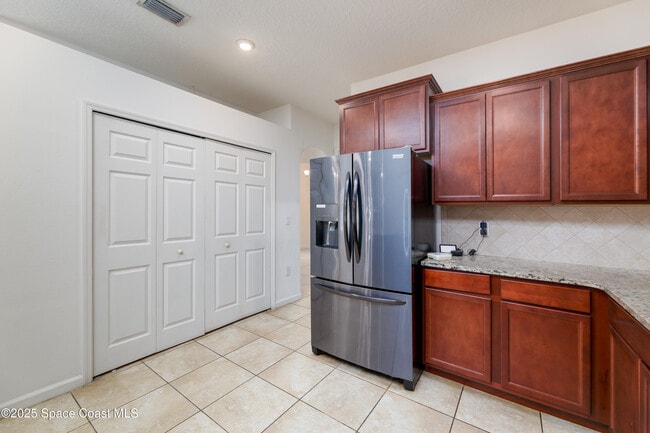 Building Photo - 632 Stonebriar Dr