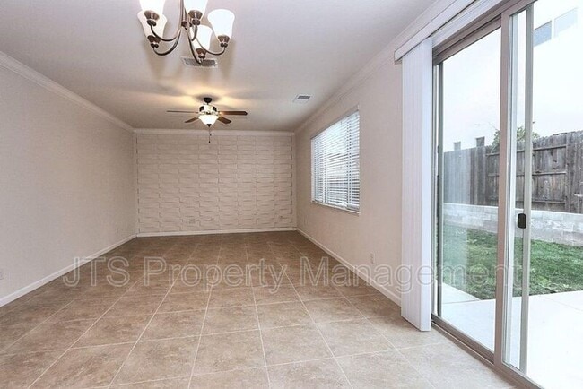 Building Photo - 9200 Rioja St