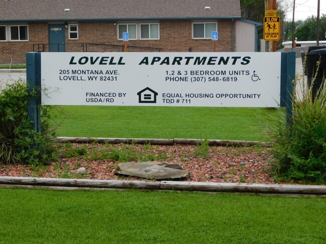 Primary Photo - Lovell Apartments