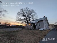 Building Photo - 626 N Main St