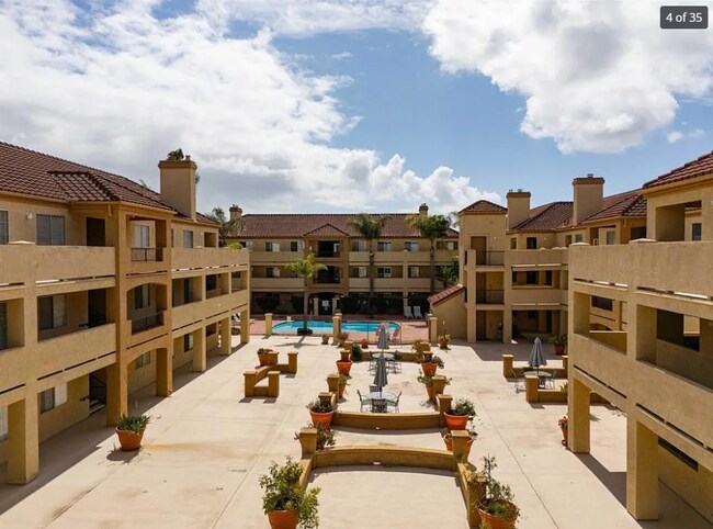 Primary Photo - 2 Bedroom 2 Bath Condo in Gated Community ...