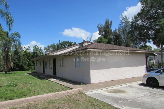 Building Photo - 465 Figuera Ave