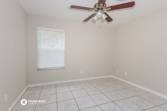 Building Photo - 1530 18th Ave SW