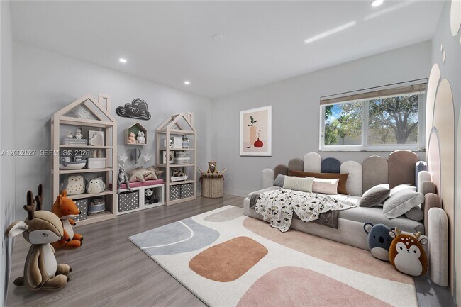 Building Photo - 11401 SW 67th Ave