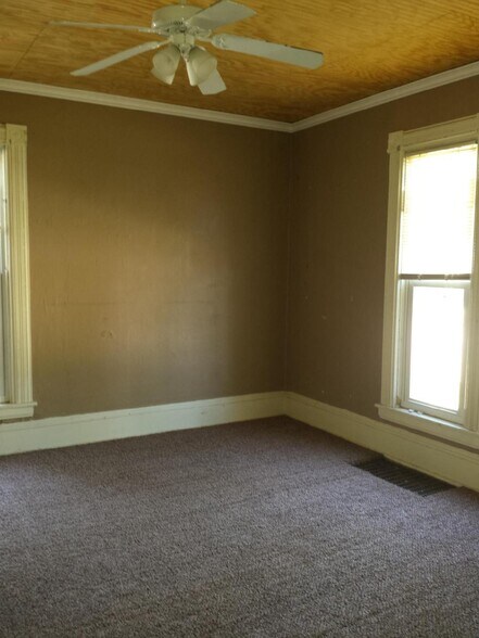 Building Photo - 525 High Ave