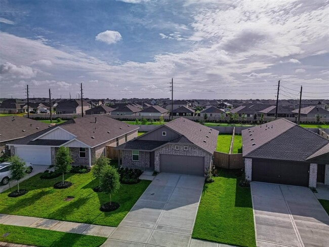 Building Photo - 6606 Tricolor Beech Ln