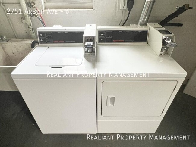 Building Photo - 2751 Arbor Ave