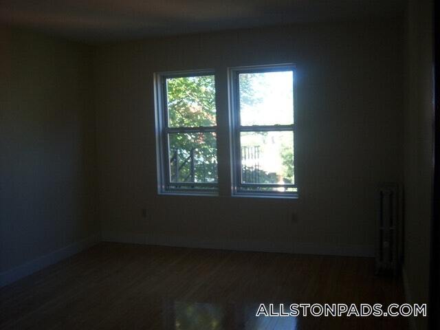 Building Photo - 33 Highgate St