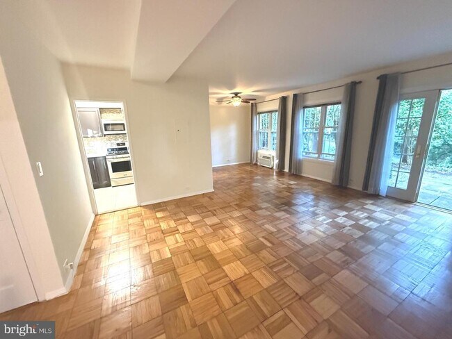 Building Photo - 1608 Mt Eagle Pl