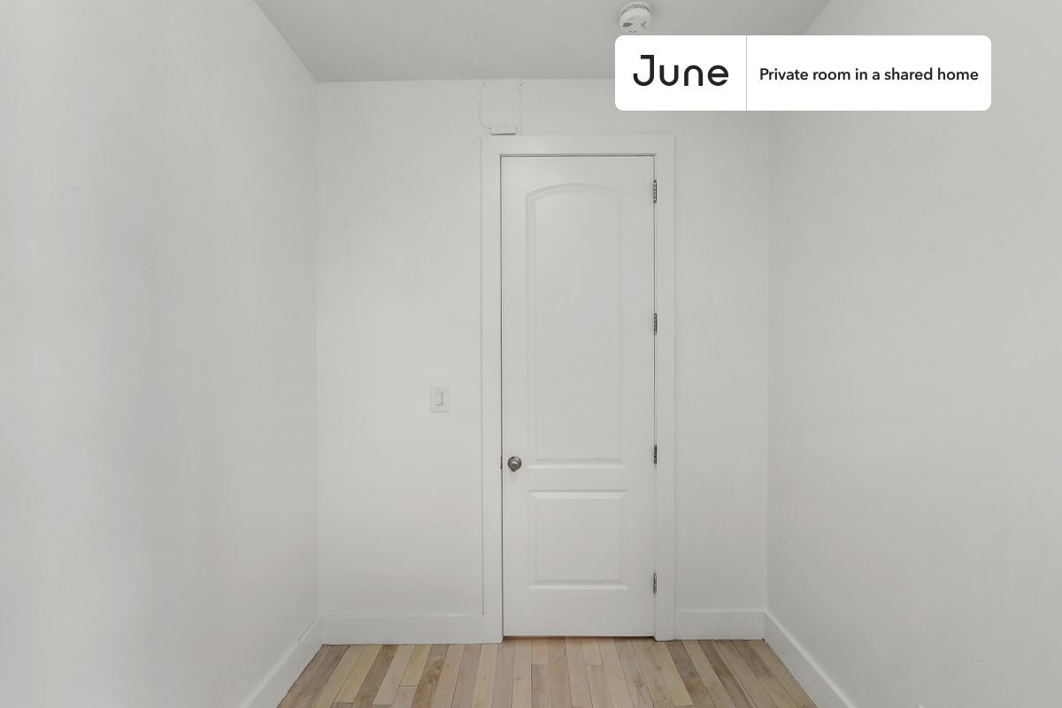 Building Photo - Room in Shared 4 bed/2 bath home