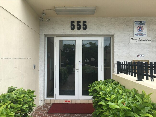 Building Photo - 555 NE 123rd St