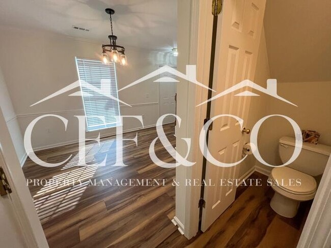 Building Photo - Lovely home now available in Duncan