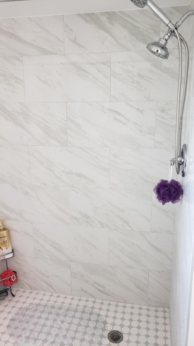 Building Photo - 3755 Via Poinciana