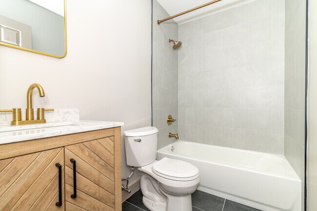 Building Photo - 4 Magnolia Ct