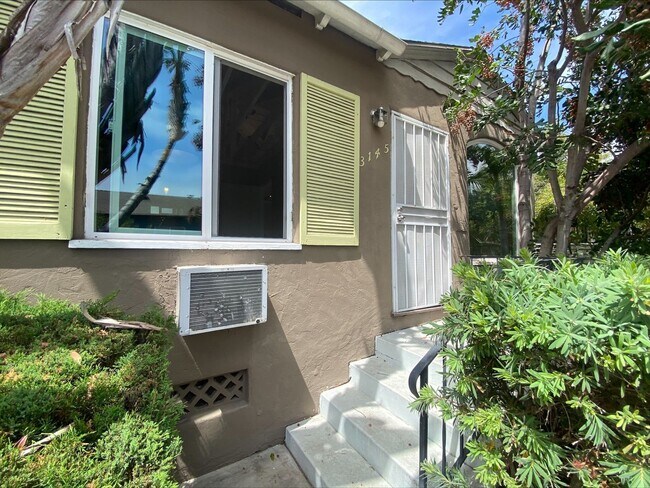 Building Photo - A North Park Gem! Remodeled! One of a kind...