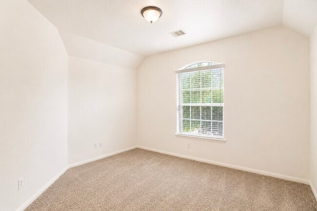 Building Photo - 3303 Belmont River Ln