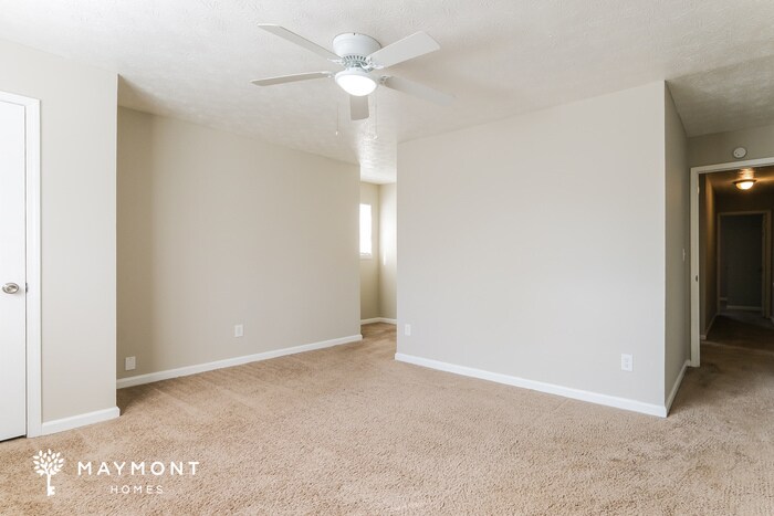 Building Photo - 2175 Red Rose Ln