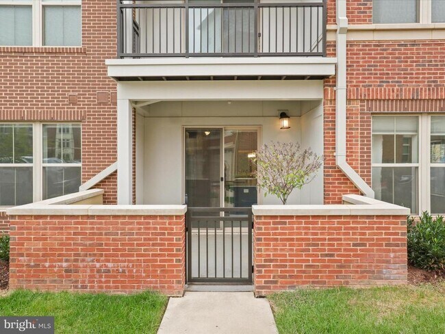 Building Photo - 10755 Fairgrounds Dr