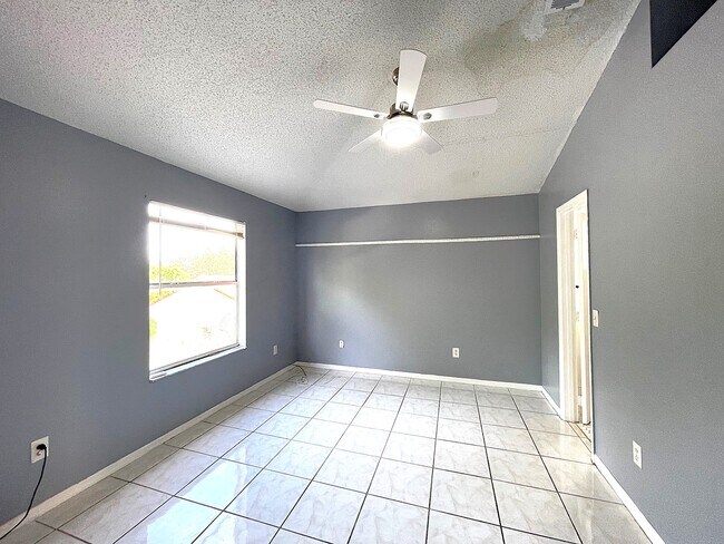 Building Photo - 2348 Cordova Ct