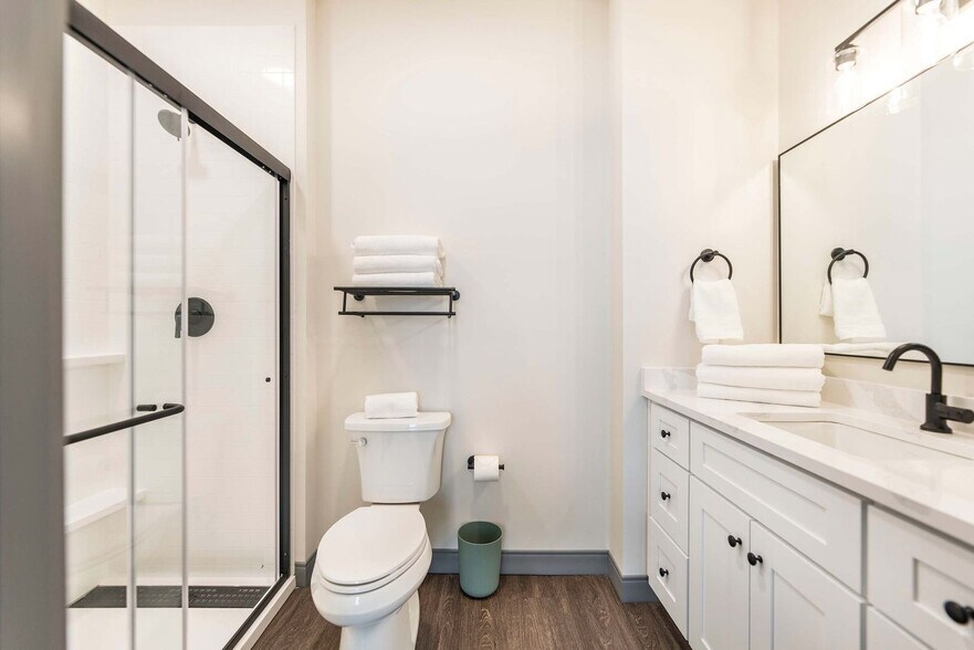 Building Photo - 781 Spring St