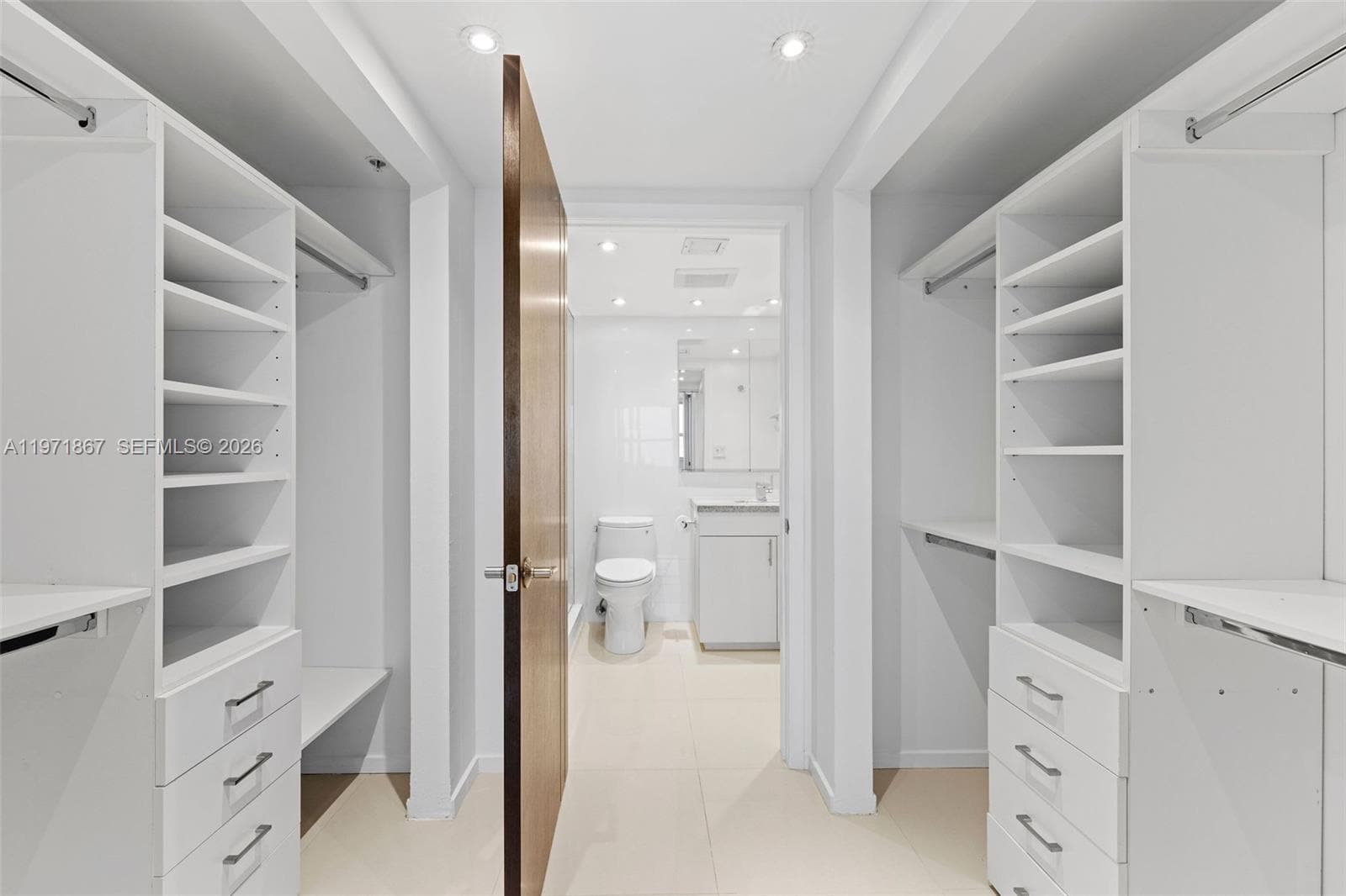 Building Photo - 650 West Ave