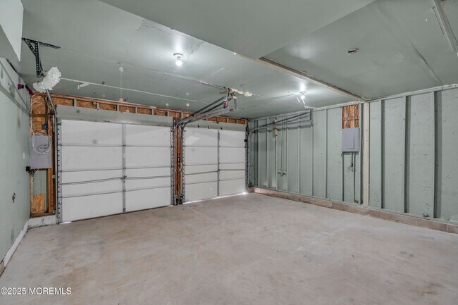 Building Photo - 944 Yellowbank Rd