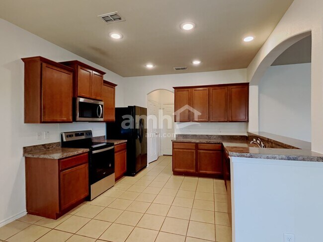 Building Photo - 5564 Thunder Bay Dr