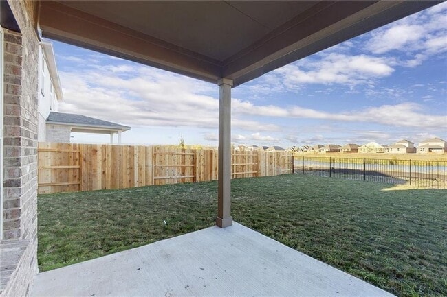 Building Photo - 17212 Crowndale Dr