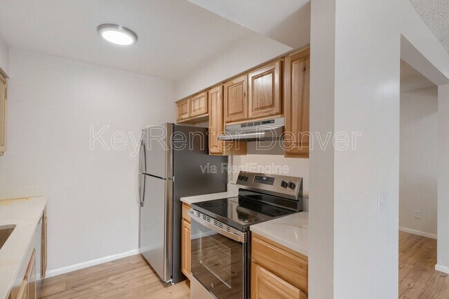 Building Photo - 14437 E 1st Dr