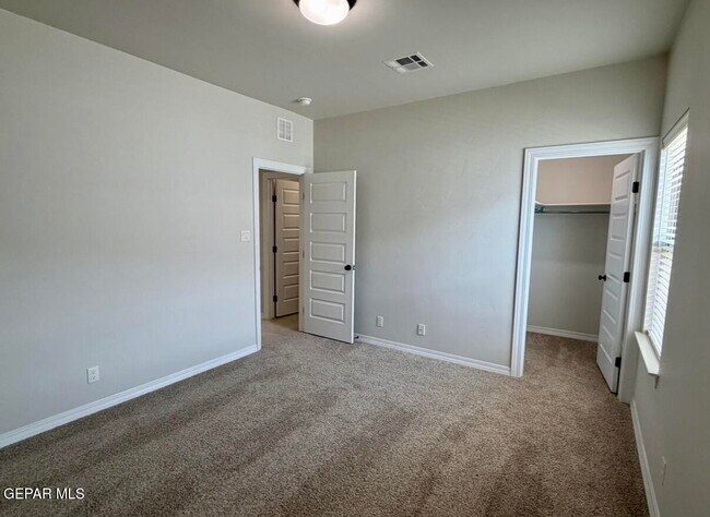 Building Photo - 7409 Scarlet Oak Pl