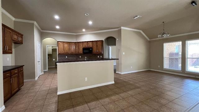 Building Photo - 5823 Sunny Meadow Ln