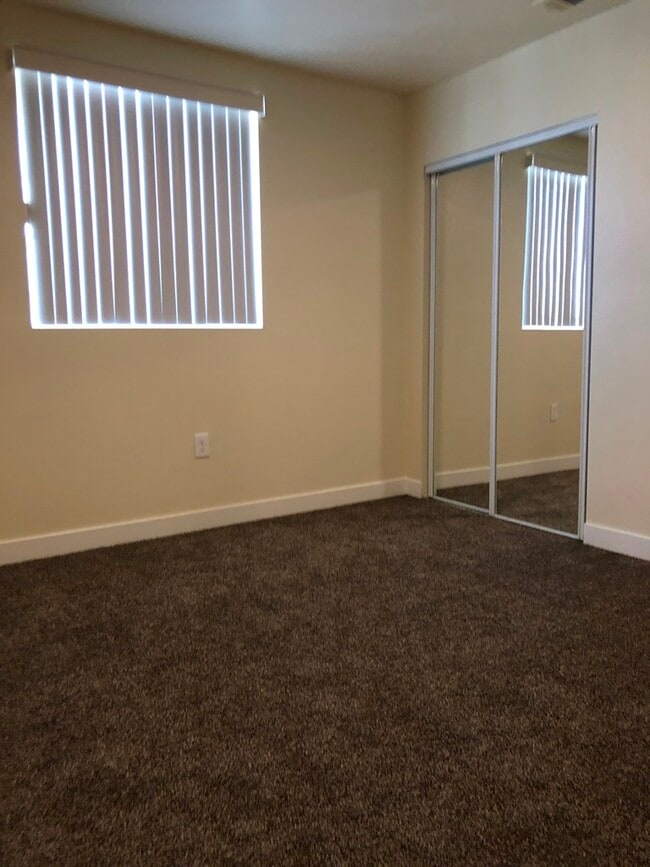 Building Photo - 347-349 E 107th St