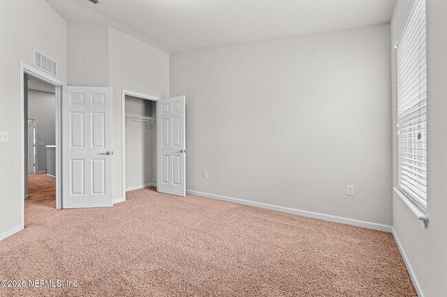 Building Photo - 6791 Roundleaf Dr