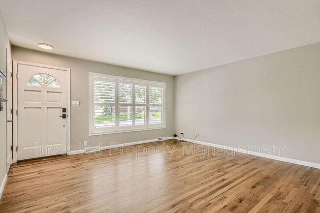 Building Photo - 5007 S Mabre Ct